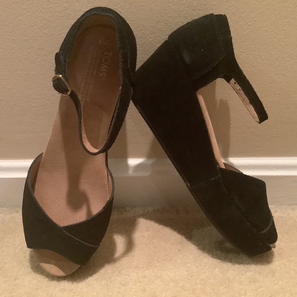 Toms Shoes - Tom’s black suede wedge